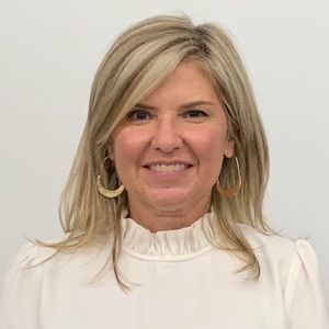 Meet your Posher, Elise